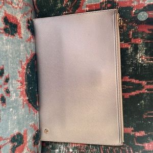 Duex Lux Silver Metallic Clutch/Pouch/Sleeve